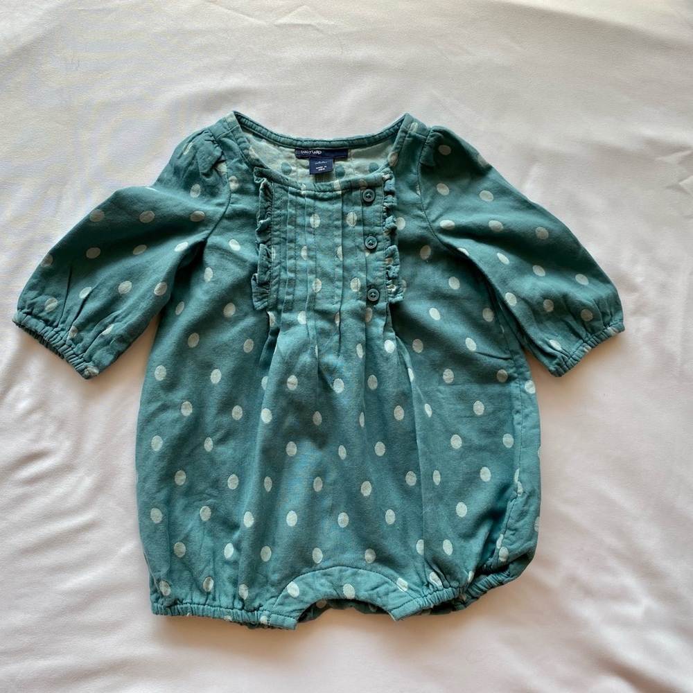 NWT!! Gap infant polka dot one piece romper